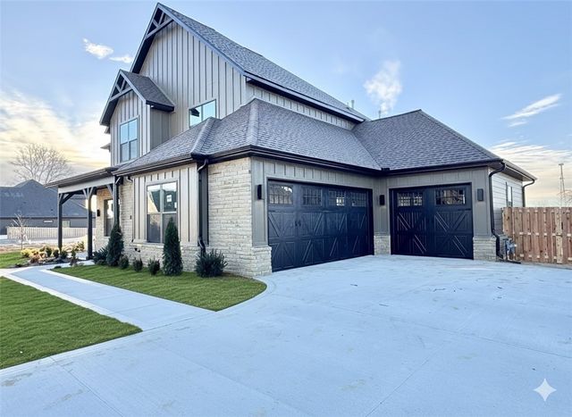 831 Greenhorn Street, Bentonville, AR 72712