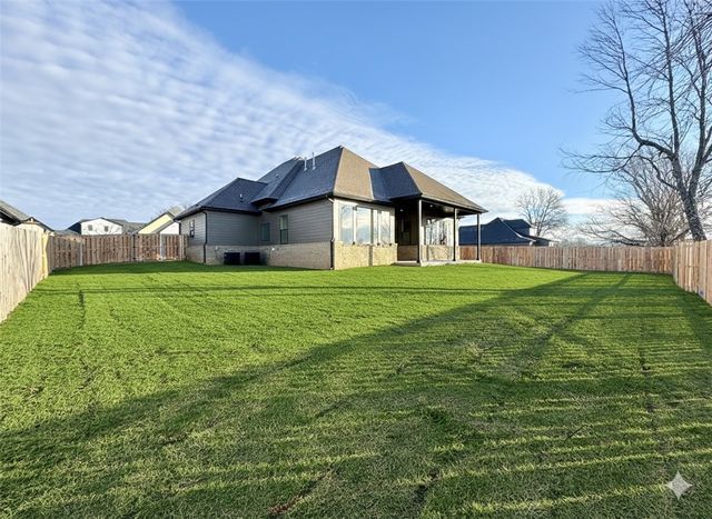 831 Greenhorn Street, Bentonville, AR 72712