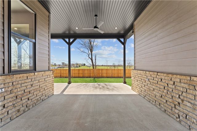 831 Greenhorn Street, Bentonville, AR 72712