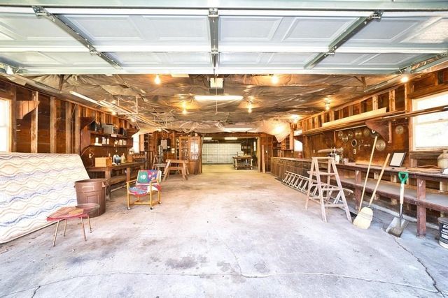 222 Blossom Road, Westport, MA 02790