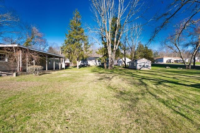 222 Blossom Road, Westport, MA 02790