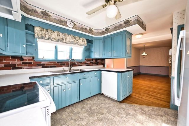 222 Blossom Road, Westport, MA 02790