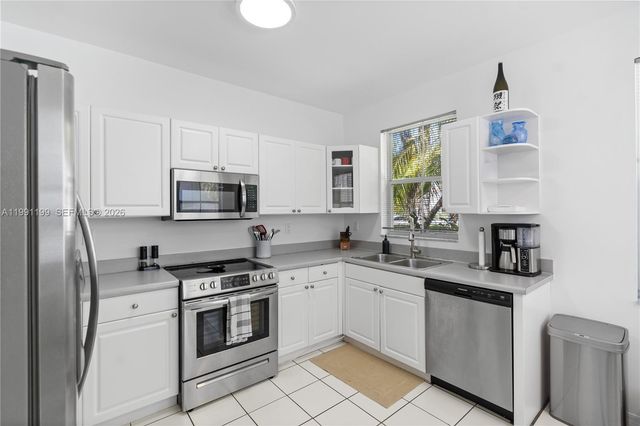 1120 Canella Lane 1120, Hollywood, FL 33019