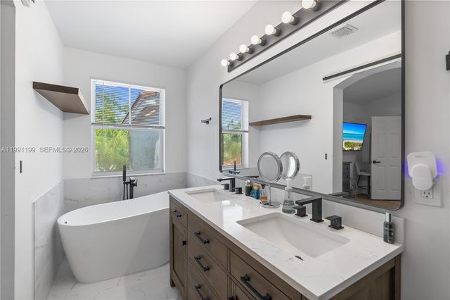 1120 Canella Lane 1120, Hollywood, FL 33019