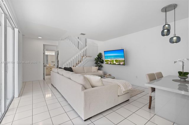 1120 Canella Lane 1120, Hollywood, FL 33019