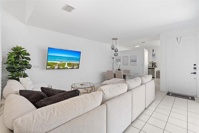 1120 Canella Lane 1120, Hollywood, FL 33019