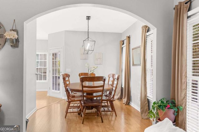 1020 Walnut Creek Drive, Woodstock, GA 30188