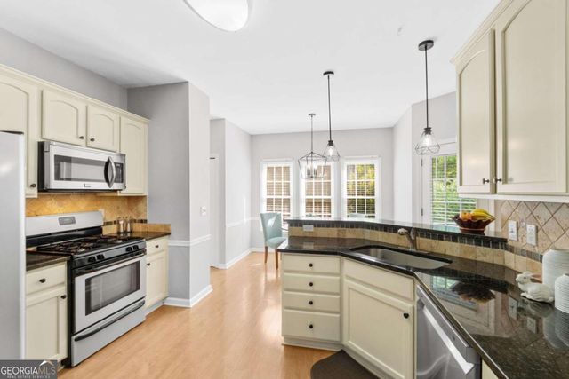 1020 Walnut Creek Drive, Woodstock, GA 30188