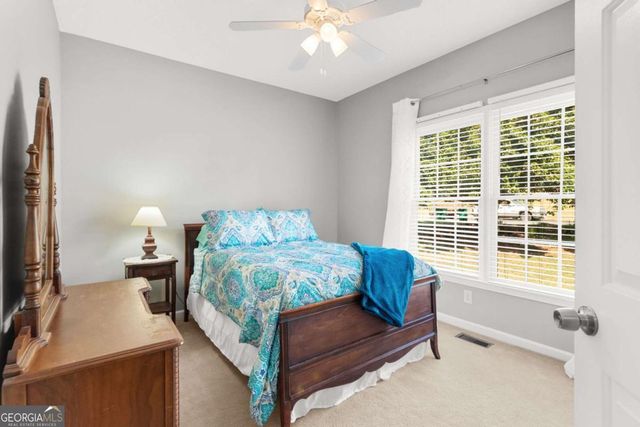 1020 Walnut Creek Drive, Woodstock, GA 30188