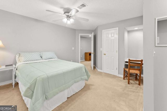 1020 Walnut Creek Drive, Woodstock, GA 30188