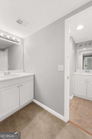 1020 Walnut Creek Drive, Woodstock, GA 30188