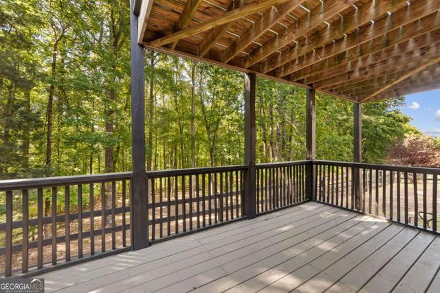 1020 Walnut Creek Drive, Woodstock, GA 30188