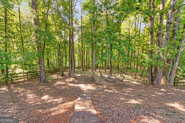1020 Walnut Creek Drive, Woodstock, GA 30188