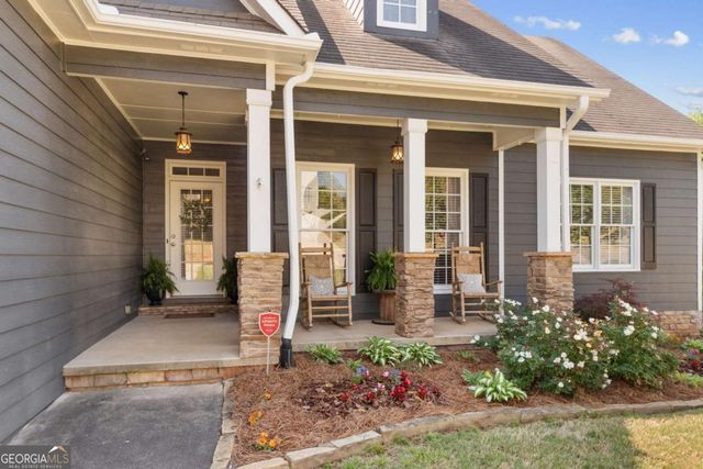 1020 Walnut Creek Drive, Woodstock, GA 30188