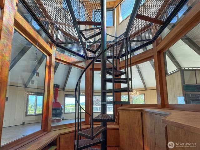 63 Hummingbird Lane, Sequim, WA 98382