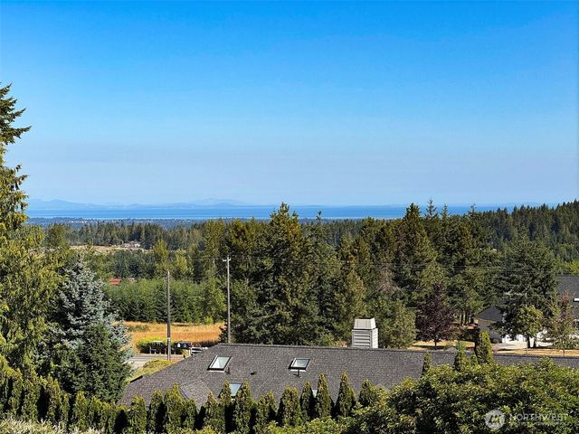 63 Hummingbird Lane, Sequim, WA 98382