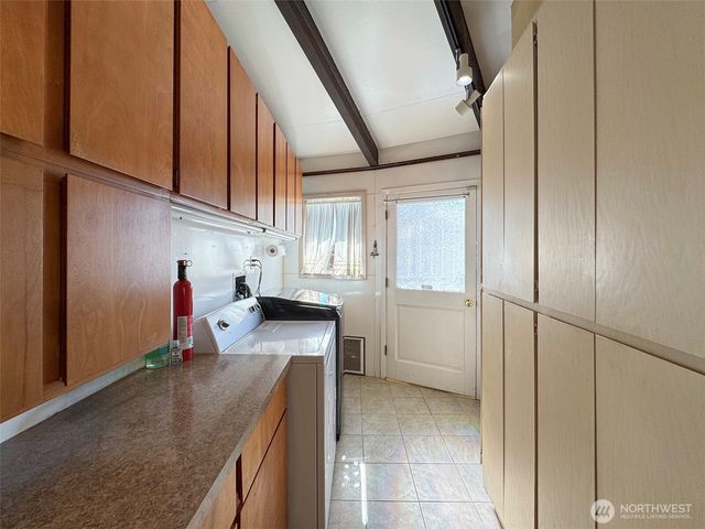 63 Hummingbird Lane, Sequim, WA 98382