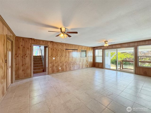 63 Hummingbird Lane, Sequim, WA 98382
