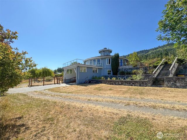 63 Hummingbird Lane, Sequim, WA 98382