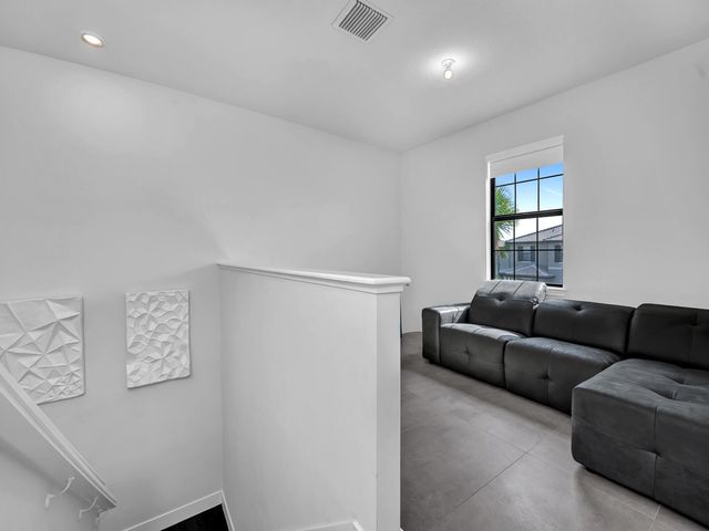 4814 Chantilly Road, Lake Worth, FL 33467