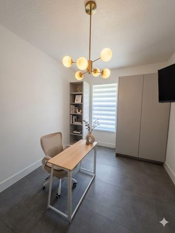 4814 Chantilly Road, Lake Worth, FL 33467