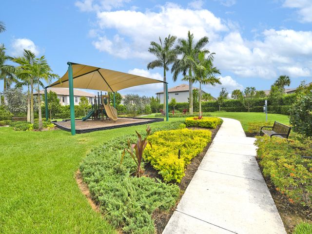 4814 Chantilly Road, Lake Worth, FL 33467