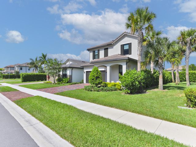4814 Chantilly Road, Lake Worth, FL 33467