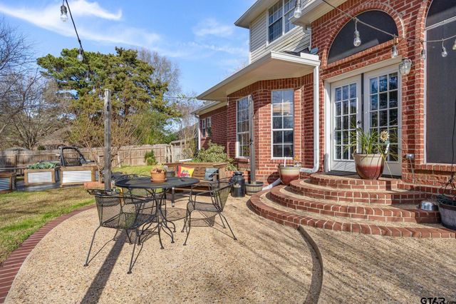 18344 Springmill Ct, Flint, TX 75762