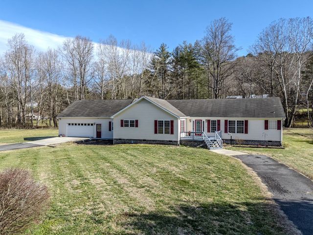 172 Eden Acres Drive, Andrews, NC 28901
