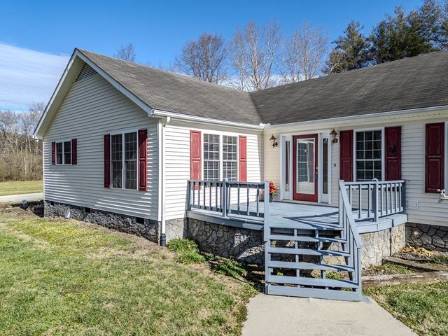 172 Eden Acres Drive, Andrews, NC 28901