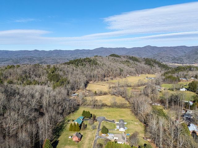 172 Eden Acres Drive, Andrews, NC 28901