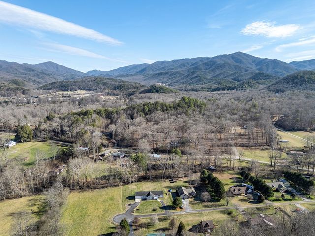 172 Eden Acres Drive, Andrews, NC 28901