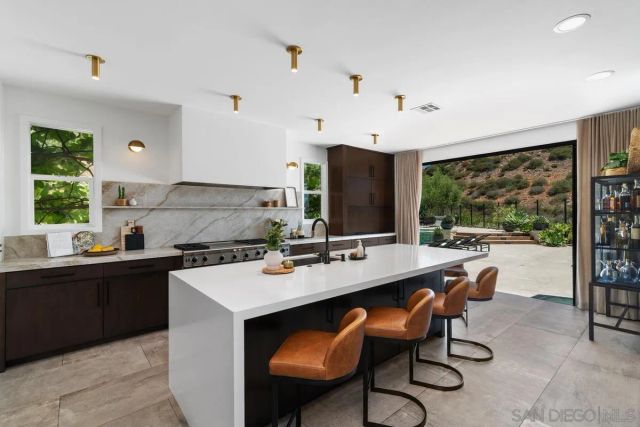 833 Orion Way, San Marcos, CA 92078