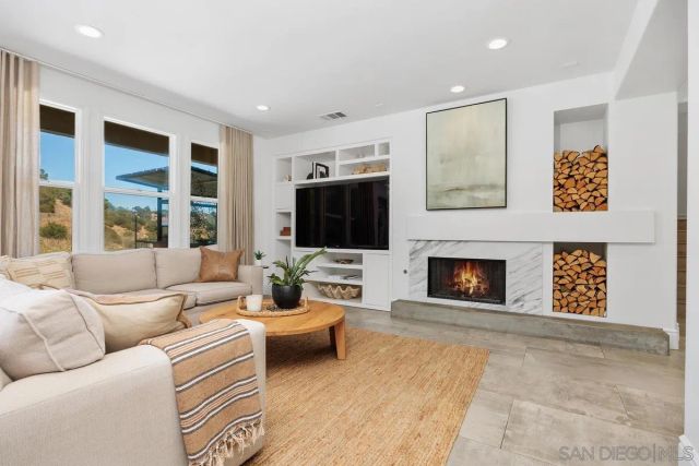 833 Orion Way, San Marcos, CA 92078