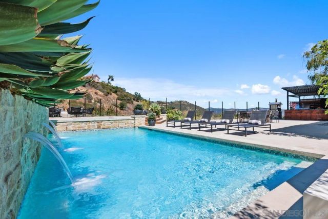 833 Orion Way, San Marcos, CA 92078