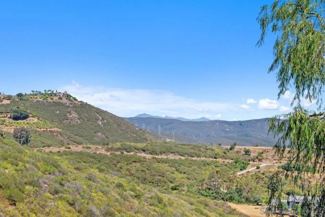 833 Orion Way, San Marcos, CA 92078