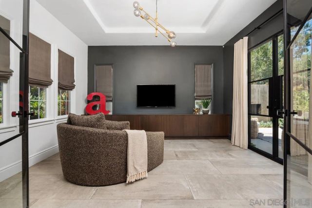 833 Orion Way, San Marcos, CA 92078