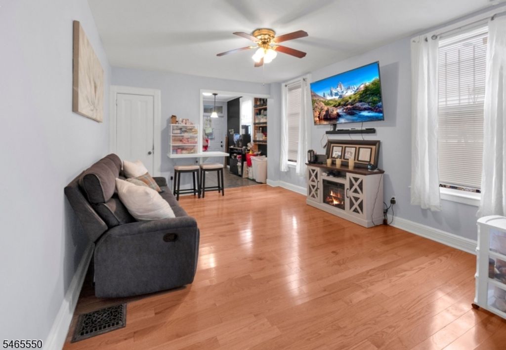 240 N 19Th St, East Orange City, NJ 07017 — photo 4