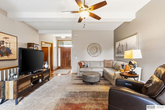 2117 Leigh Street, Papillion, NE 68133