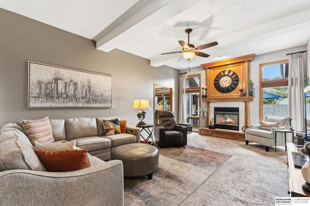 2117 Leigh Street, Papillion, NE 68133