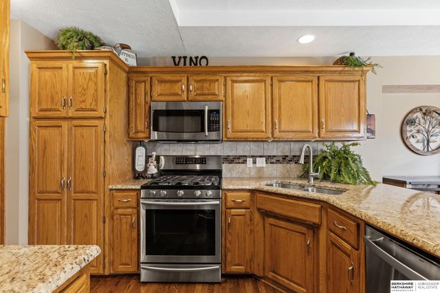 2117 Leigh Street, Papillion, NE 68133