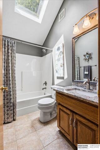 2117 Leigh Street, Papillion, NE 68133