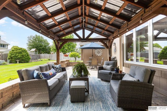 2117 Leigh Street, Papillion, NE 68133