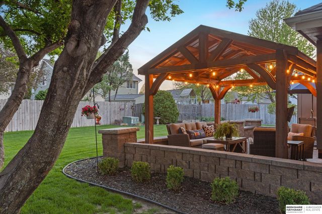 2117 Leigh Street, Papillion, NE 68133