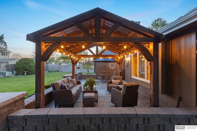 2117 Leigh Street, Papillion, NE 68133