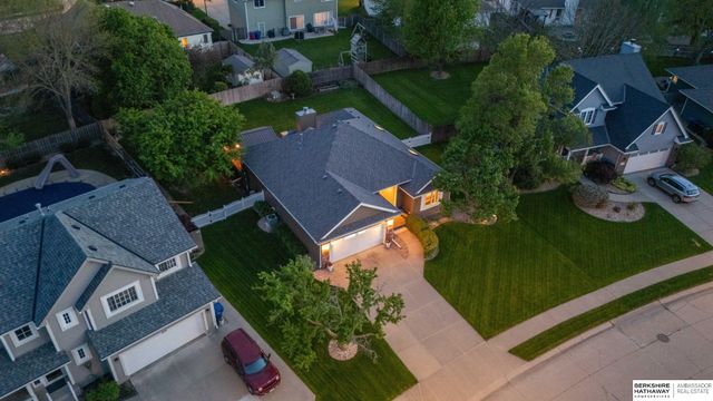 2117 Leigh Street, Papillion, NE 68133