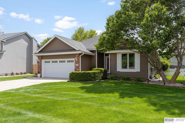 2117 Leigh Street, Papillion, NE 68133