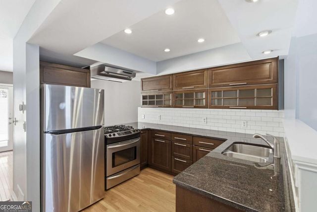 856 Saint Charles Avenue NE 8, Atlanta, GA 30306