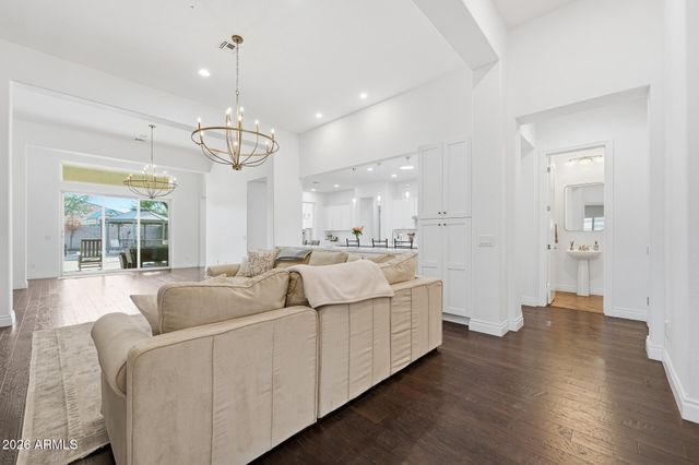 3031 E WILDHORSE Drive, Gilbert, AZ 85297