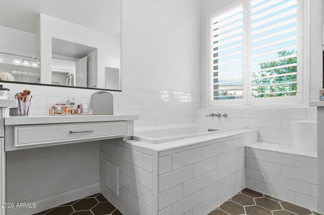 3031 E WILDHORSE Drive, Gilbert, AZ 85297